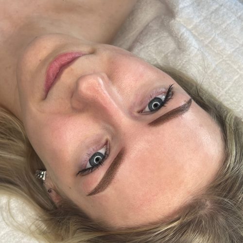 Facetune_25-08-2023-22-09-50